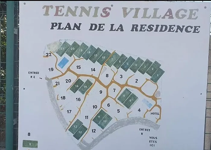 Tennis Village *
