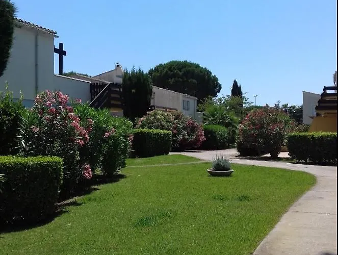 Tennis Village Апартаменти Агд